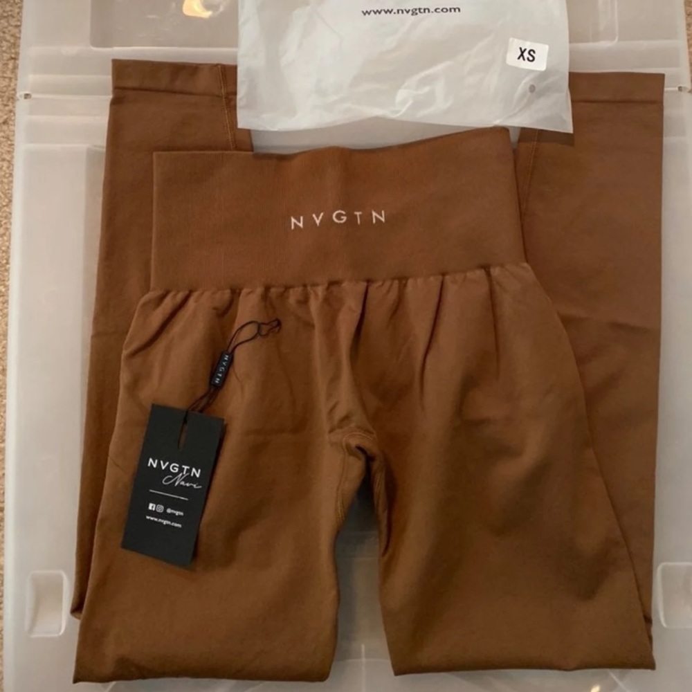 New XS Carmel NVGTN leggings